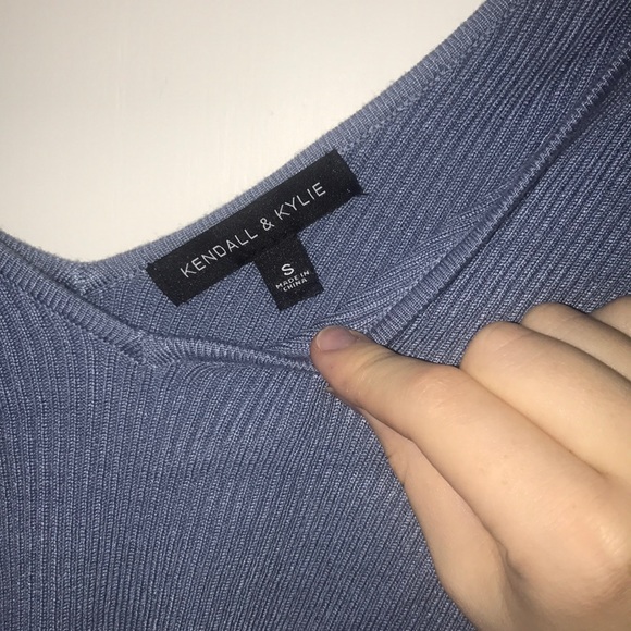 Brand new Kendall + kylie stunning blue sweater - Picture 3 of 3